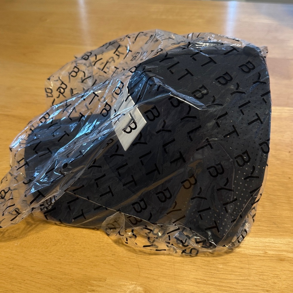 BYLT Basics Black Performance Logo Cap - Picture 3 of 4